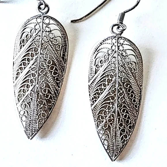 SILVER FILIGREE LEAF SHAPED EARRINGS for PIERCED EARS - Picture 4 of 4